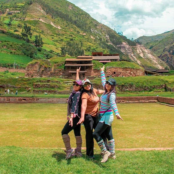 Chavín de Huántar y Laguna Querococha