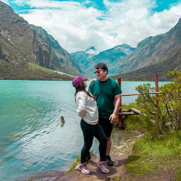Laguna Llanganuco y Campo Santo de Yungay